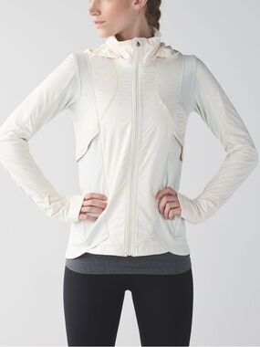 lululemon athletica Kanto Catch Me Jacket Size 4 Cream